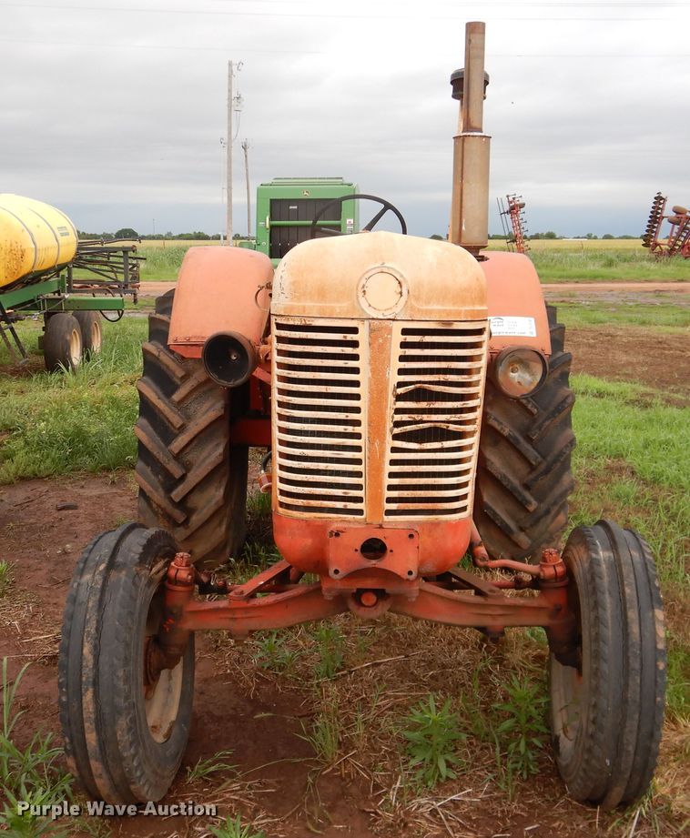 image for item DL0345 Case 400  tractor