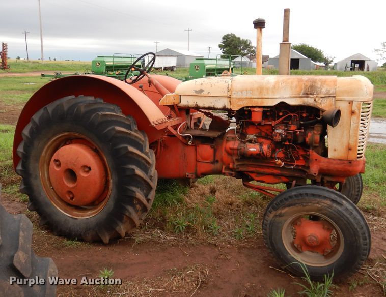 image for item DL0345 Case 400  tractor