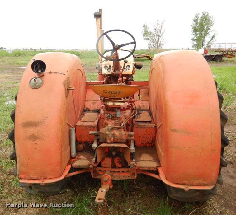 image for item DL0345 Case 400  tractor