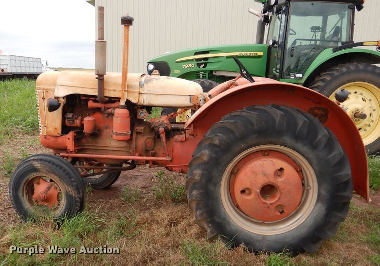 image for item DL0345 Case 400  tractor