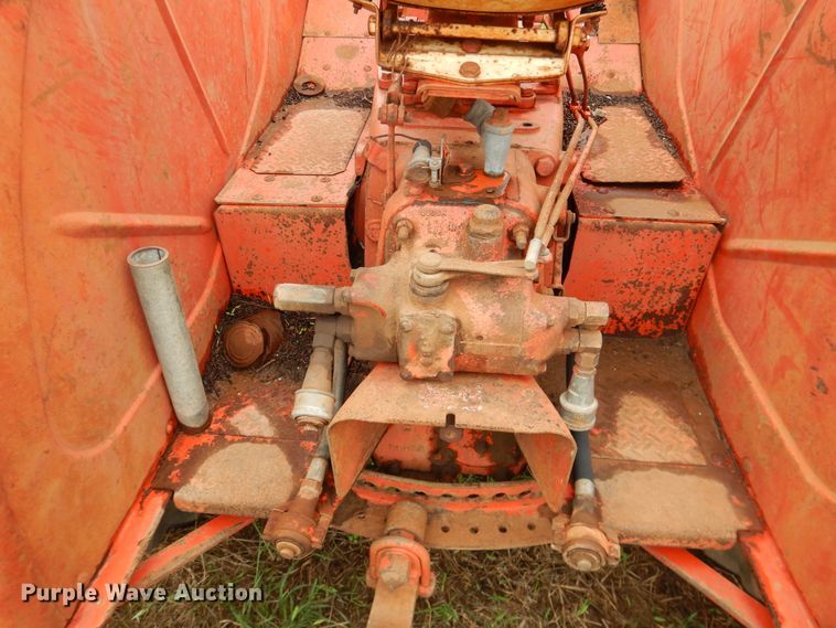 image for item DL0345 Case 400  tractor