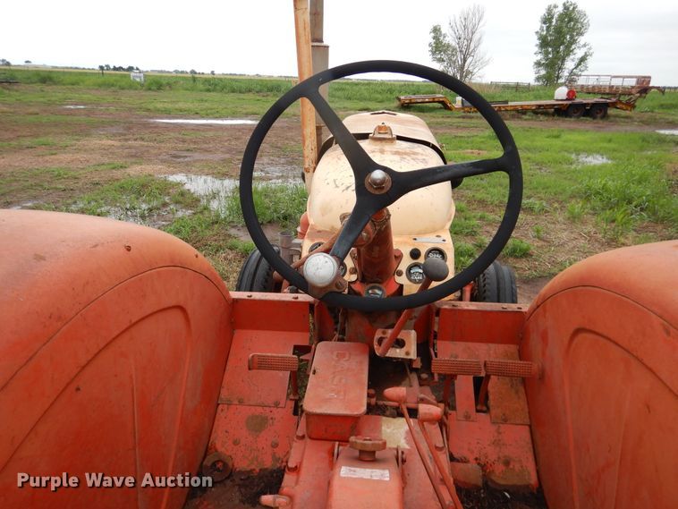 image for item DL0345 Case 400  tractor