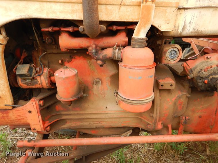 image for item DL0345 Case 400  tractor