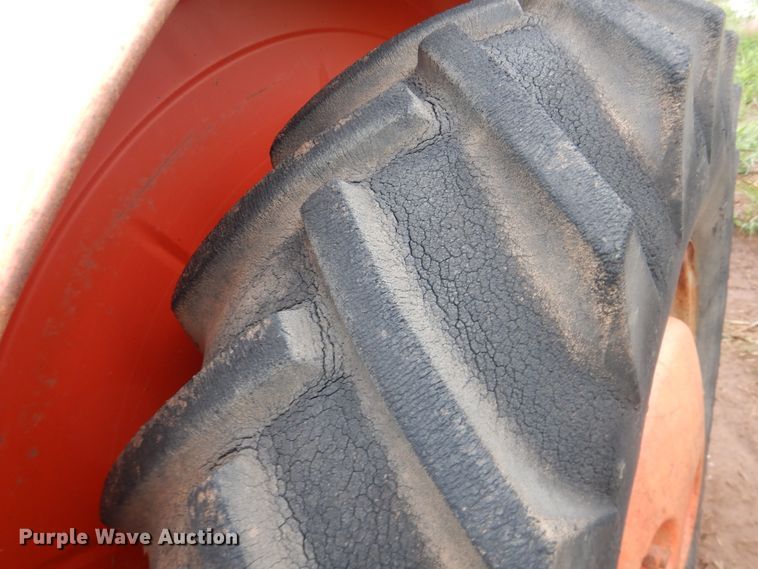 image for item DL0345 Case 400  tractor