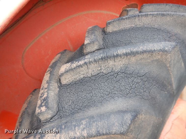 image for item DL0345 Case 400  tractor