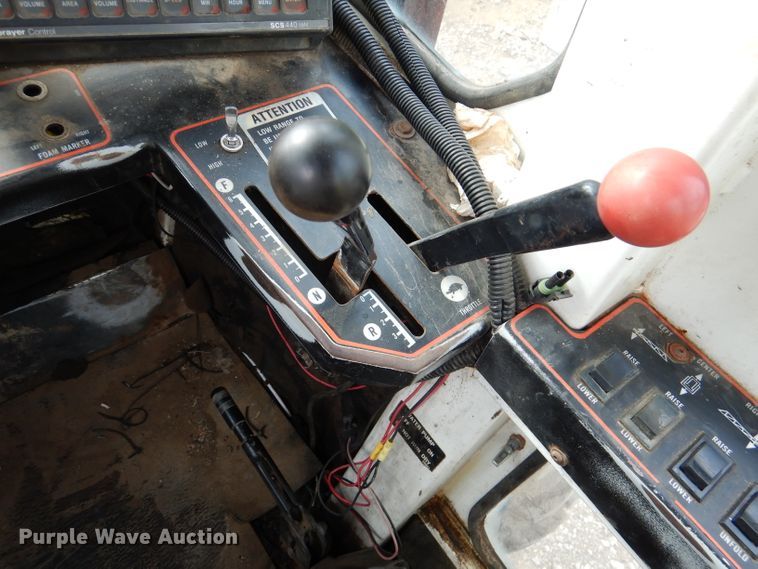 image for item DL8831 Willmar  sprayer