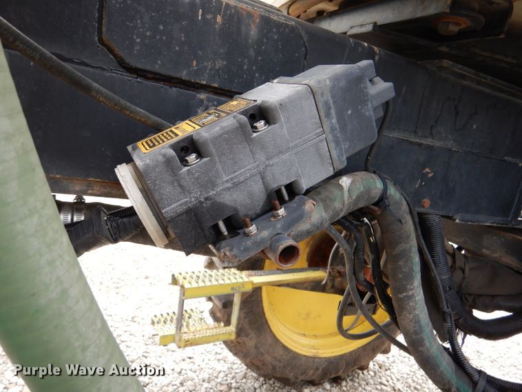 image for item DL8831 Willmar  sprayer