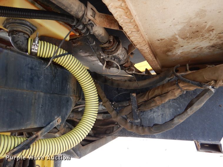 image for item DL8831 Willmar  sprayer