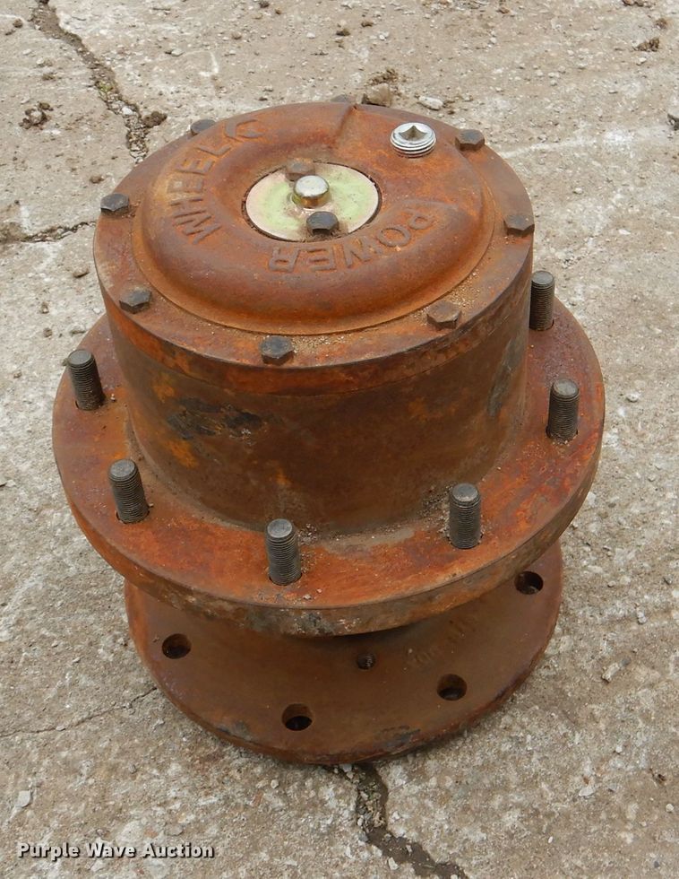 image for item DL8831 Willmar  sprayer