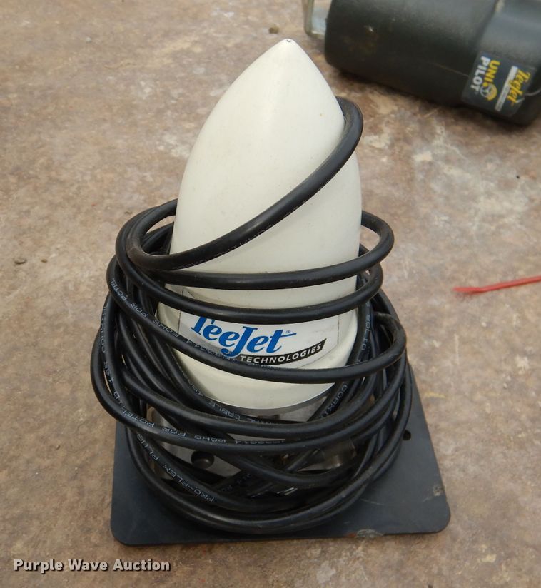 image for item DL8832 TeeJet GPS