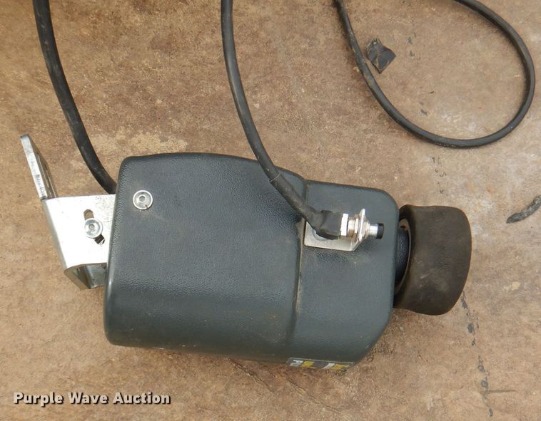 image for item DL8832 TeeJet GPS