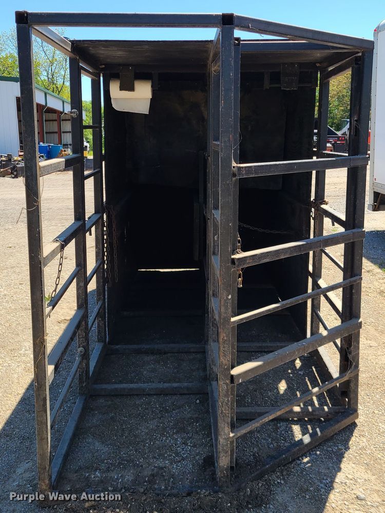 image for item DN5651 Breeding chute