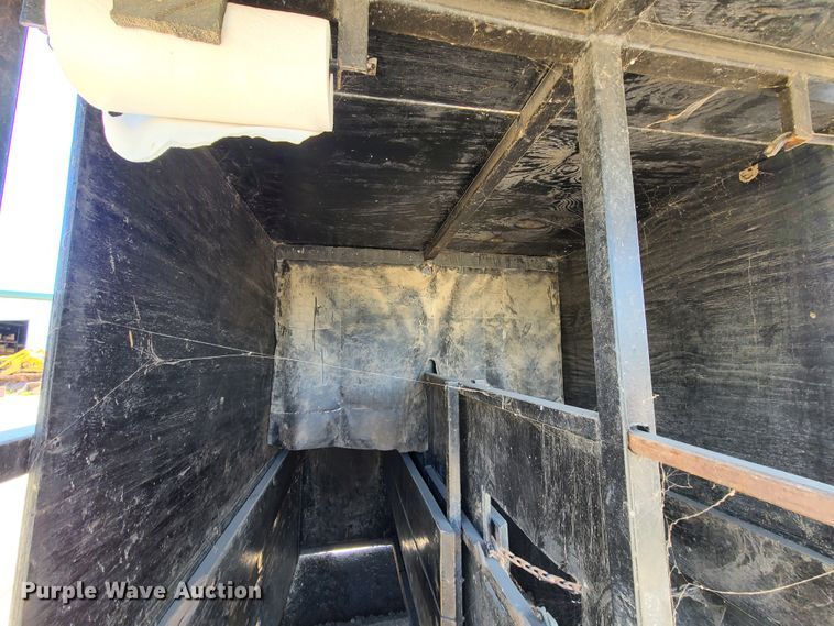 image for item DN5651 Breeding chute