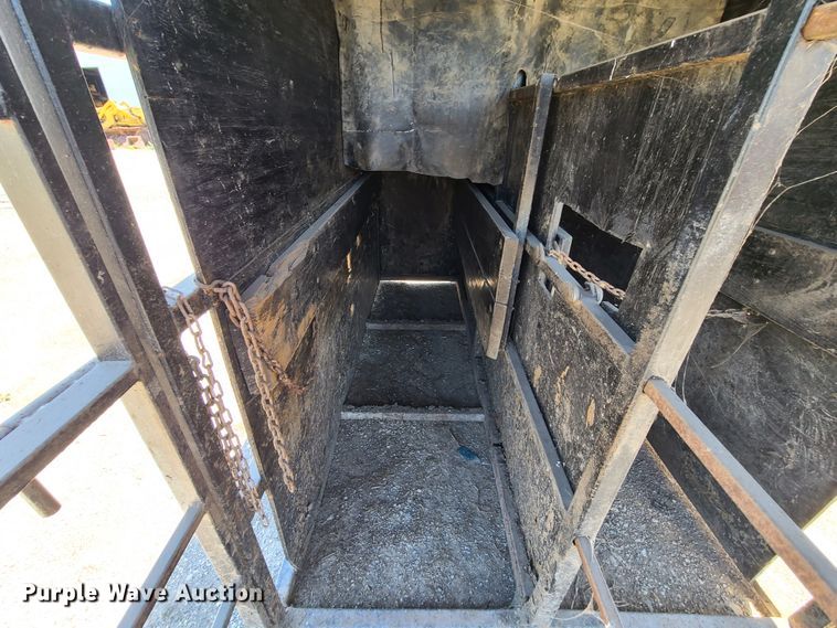image for item DN5651 Breeding chute