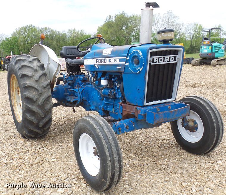 image for item DN6761 Ford 4600  tractor