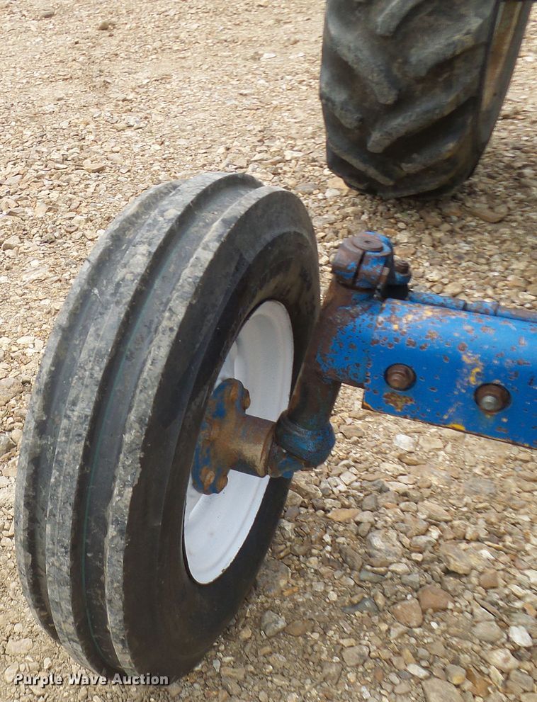 image for item DN6761 Ford 4600  tractor