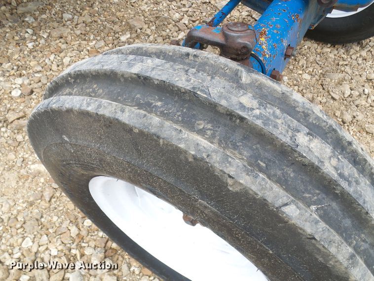 image for item DN6761 Ford 4600  tractor
