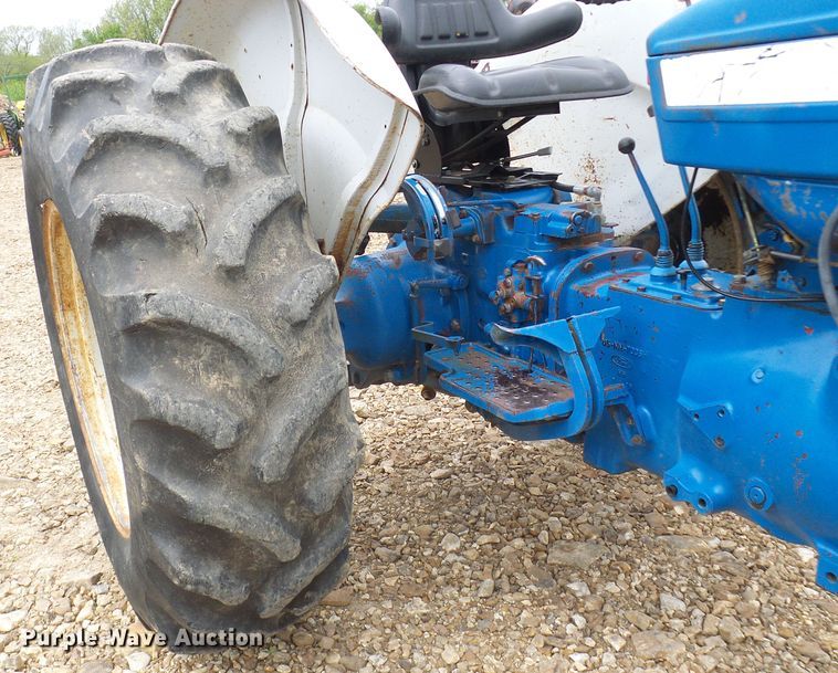 image for item DN6761 Ford 4600  tractor