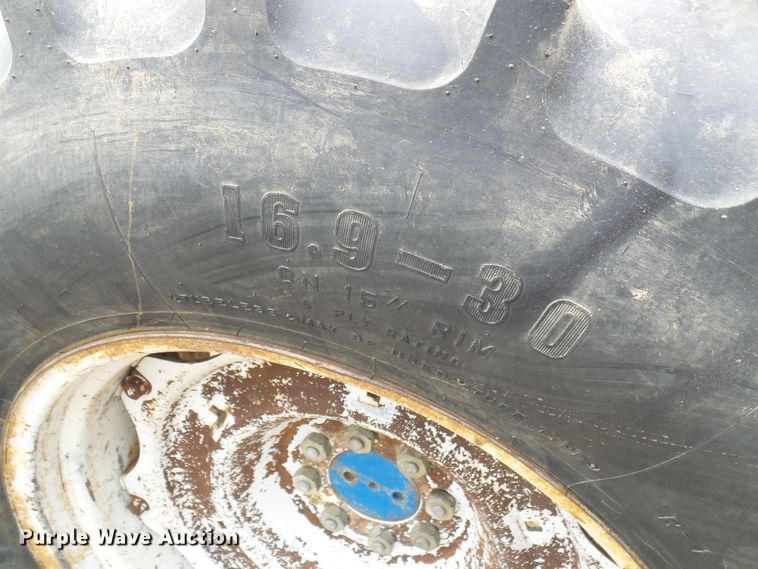 image for item DN6761 Ford 4600  tractor