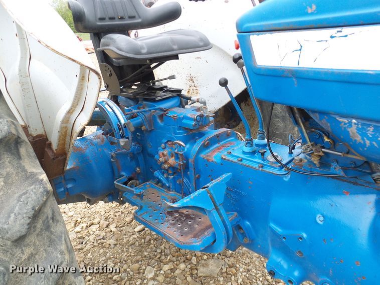 image for item DN6761 Ford 4600  tractor