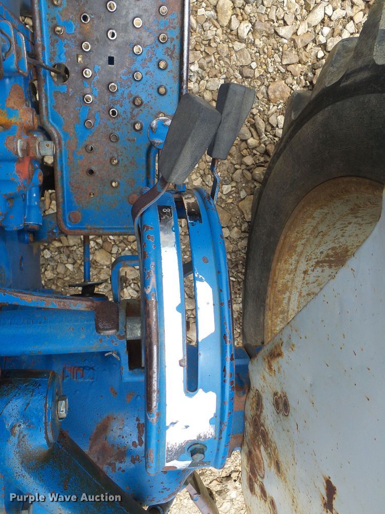 image for item DN6761 Ford 4600  tractor