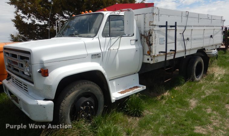 image for item FI9075 1975 GMC 6000  grain truck