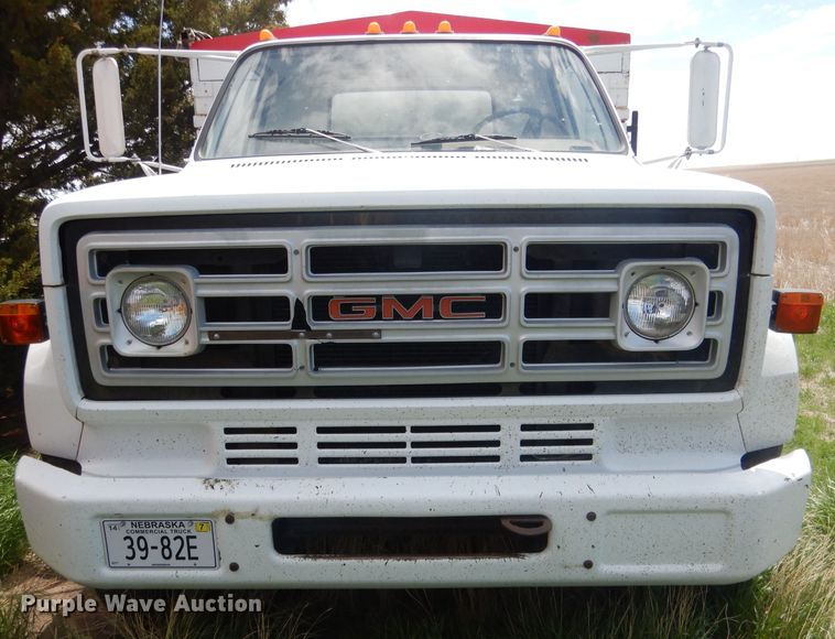image for item FI9075 1975 GMC 6000  grain truck