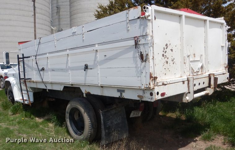 image for item FI9075 1975 GMC 6000  grain truck