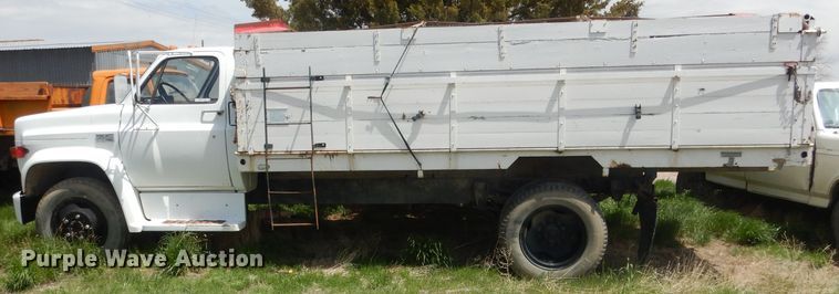 image for item FI9075 1975 GMC 6000  grain truck