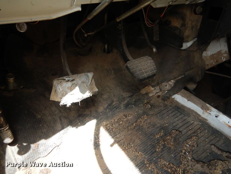 image for item FI9075 1975 GMC 6000  grain truck