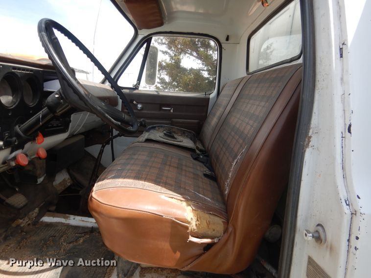 image for item FI9075 1975 GMC 6000  grain truck