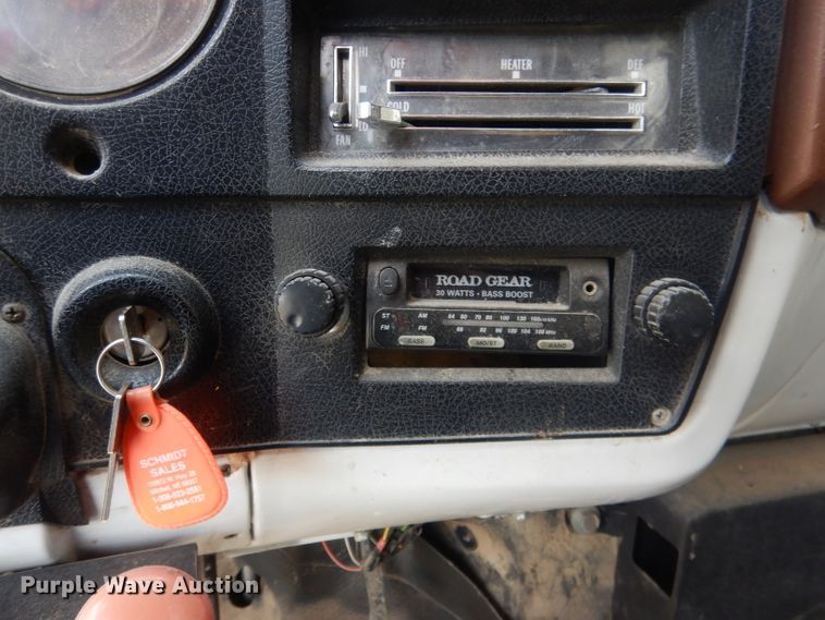 image for item FI9075 1975 GMC 6000  grain truck