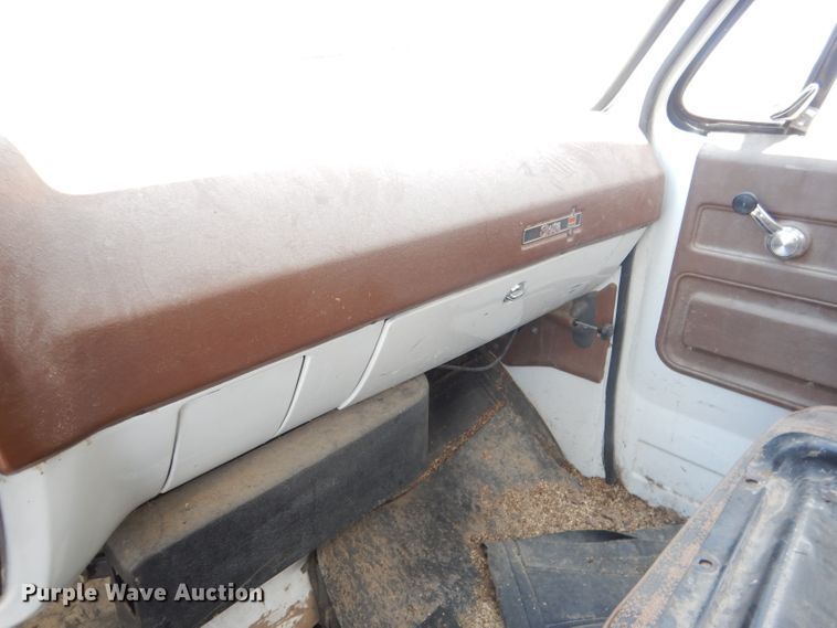 image for item FI9075 1975 GMC 6000  grain truck