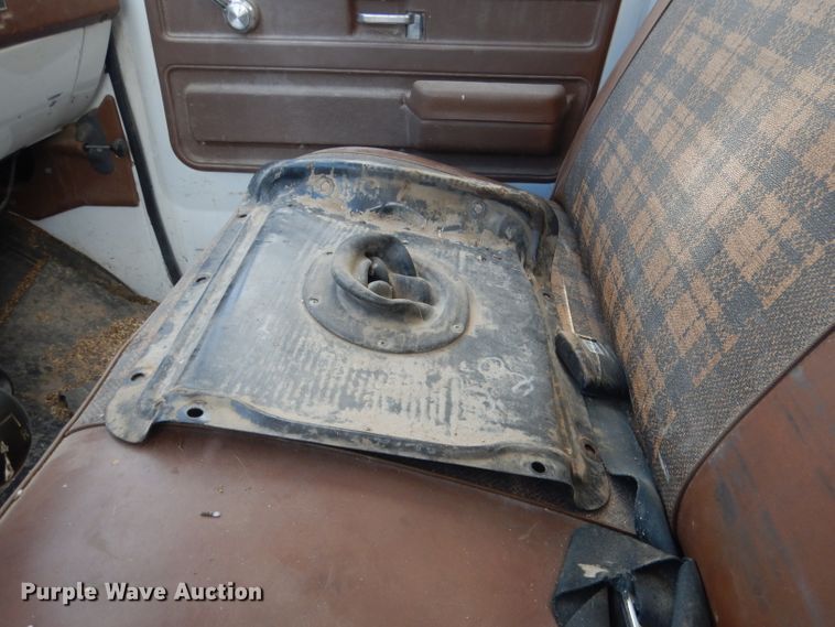 image for item FI9075 1975 GMC 6000  grain truck