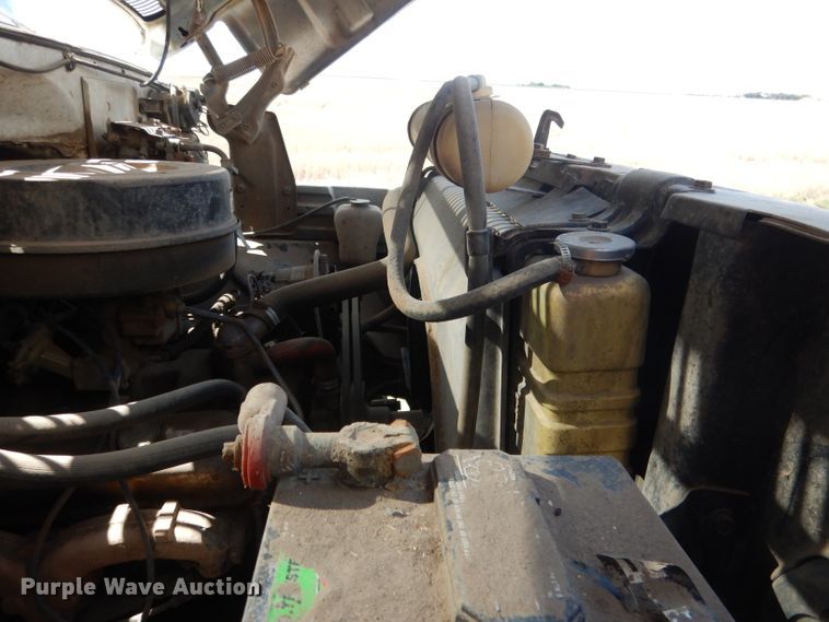 image for item FI9075 1975 GMC 6000  grain truck