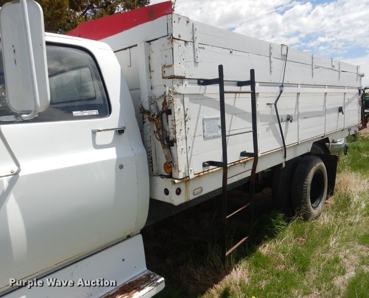image for item FI9075 1975 GMC 6000  grain truck