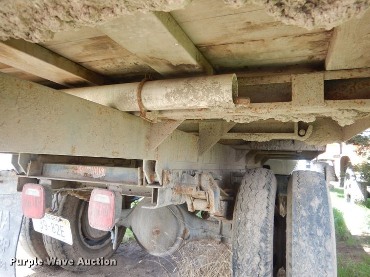 image for item FI9075 1975 GMC 6000  grain truck