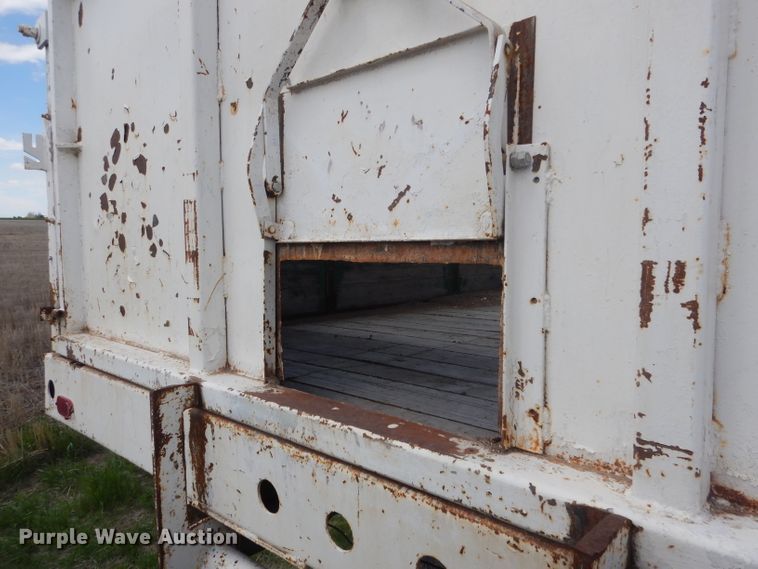 image for item FI9075 1975 GMC 6000  grain truck