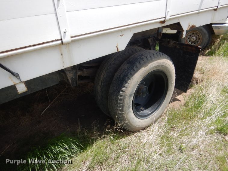 image for item FI9075 1975 GMC 6000  grain truck