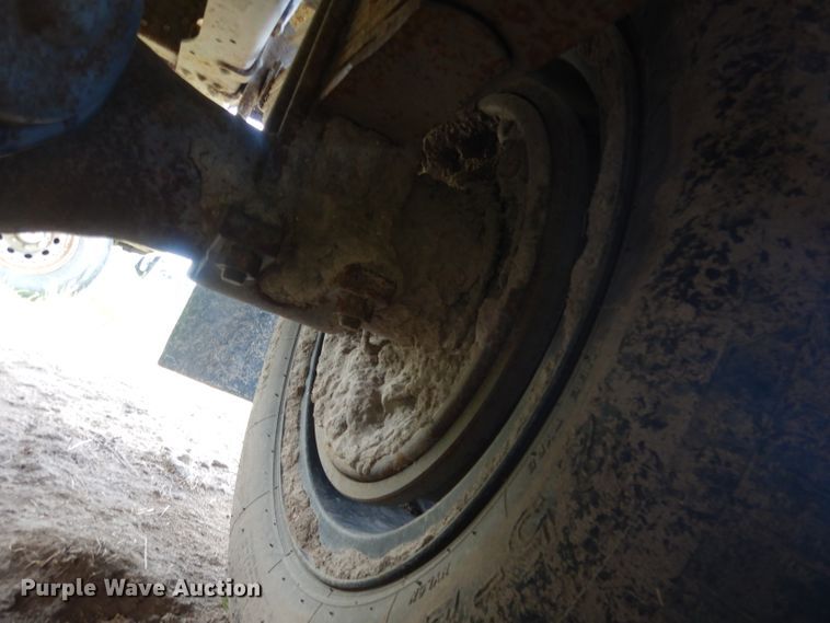 image for item FI9075 1975 GMC 6000  grain truck