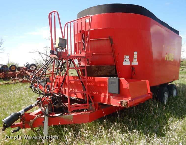 image for item FI9080 2013 NDE 2806  vertical feed mixer