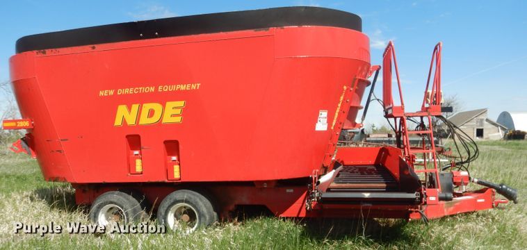 image for item FI9080 2013 NDE 2806  vertical feed mixer