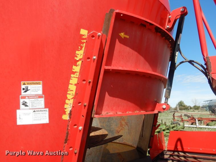 image for item FI9080 2013 NDE 2806  vertical feed mixer