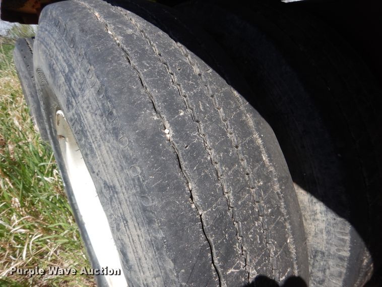 image for item FI9080 2013 NDE 2806  vertical feed mixer