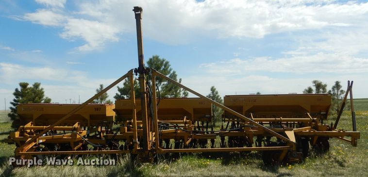 image for item FI9081 HayBuster 107  twin row grain drill