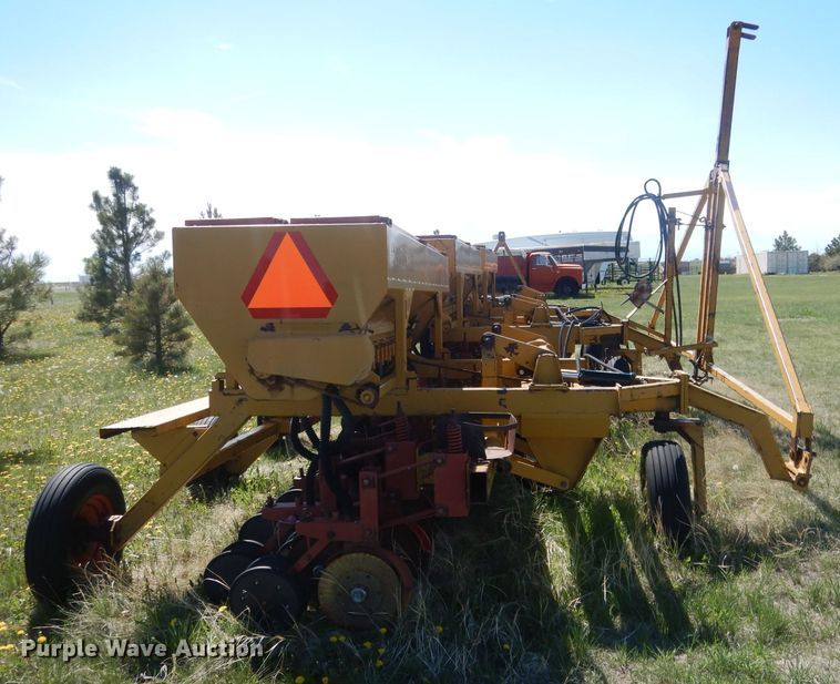 image for item FI9081 HayBuster 107  twin row grain drill