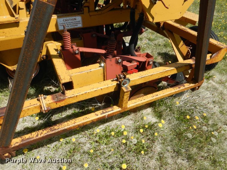 image for item FI9081 HayBuster 107  twin row grain drill