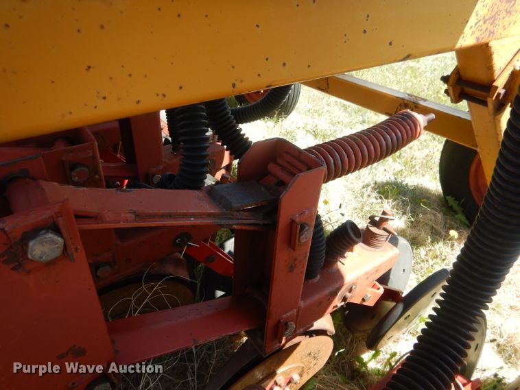 image for item FI9081 HayBuster 107  twin row grain drill