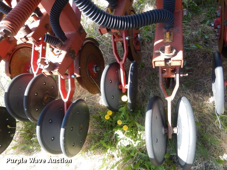 image for item FI9081 HayBuster 107  twin row grain drill