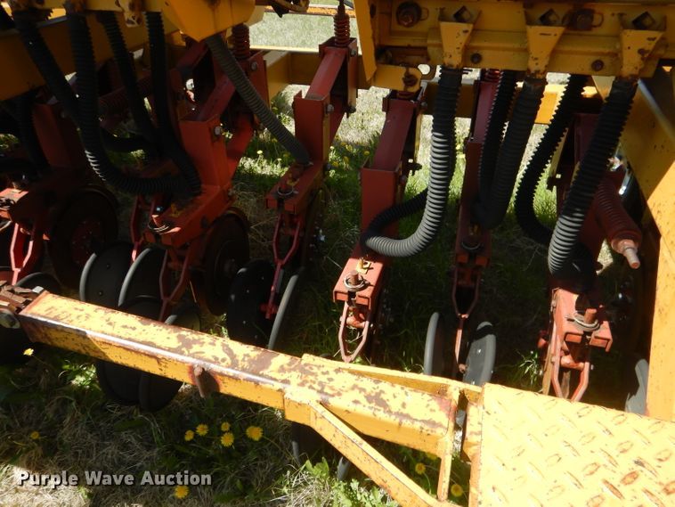image for item FI9081 HayBuster 107  twin row grain drill